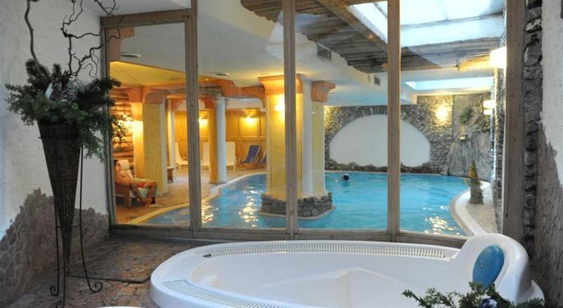 Hotel Helvetia リヴィーニョ エクステリア 写真