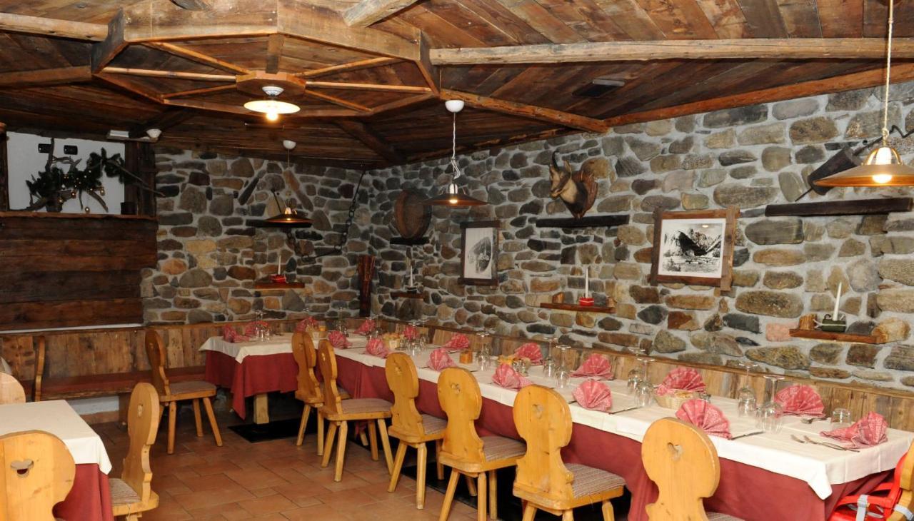 Hotel Helvetia リヴィーニョ エクステリア 写真