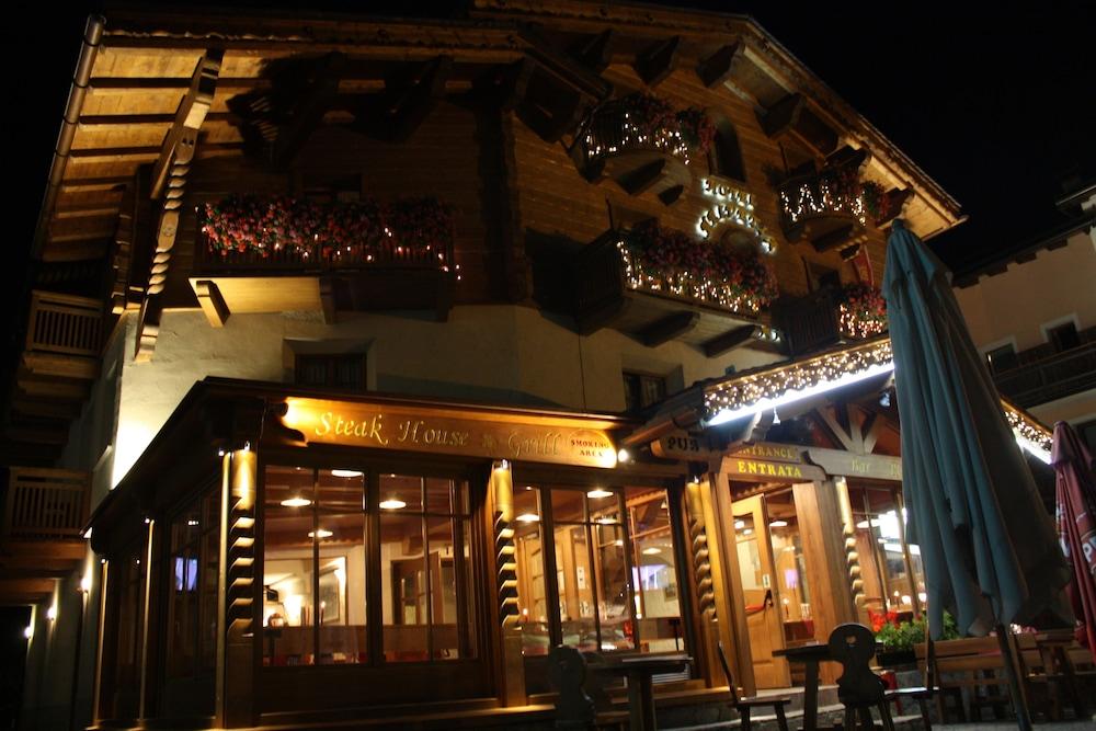 Hotel Helvetia リヴィーニョ エクステリア 写真